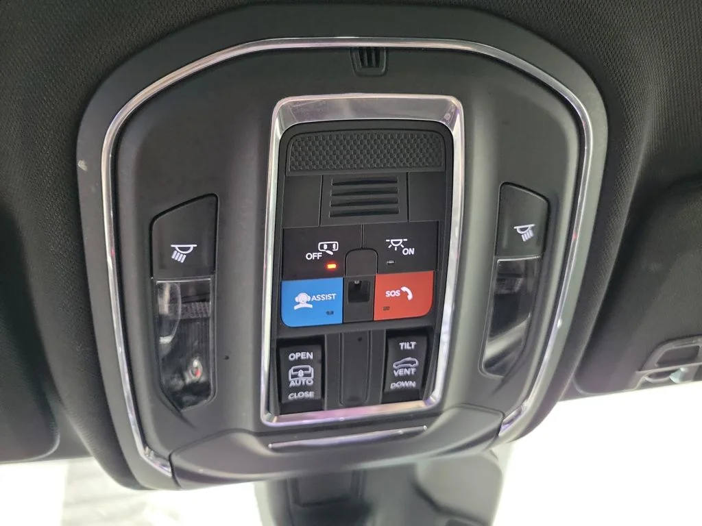 Used 2024 Silver Jeep Laredo image 45