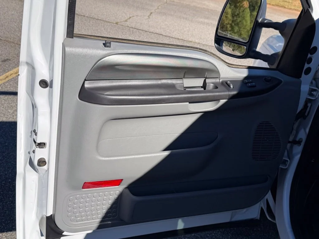 Used 2007  Ford XL image 21