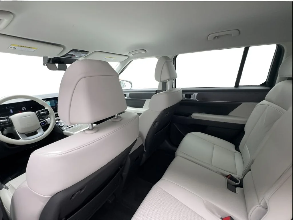 Used 2026 White Hyundai SEL image 25