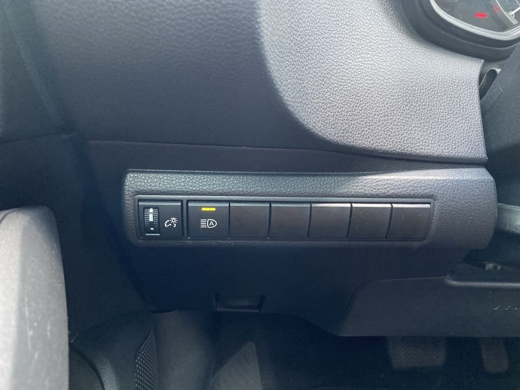 Used 2021 Celestite Toyota LE image 19