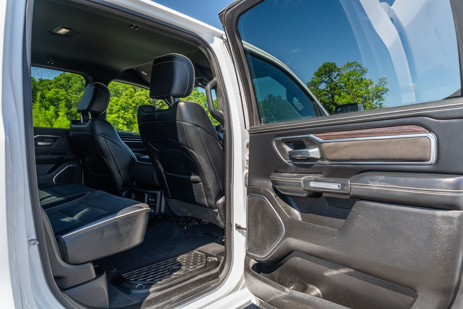 Used 2025 White Ram Laramie image 14