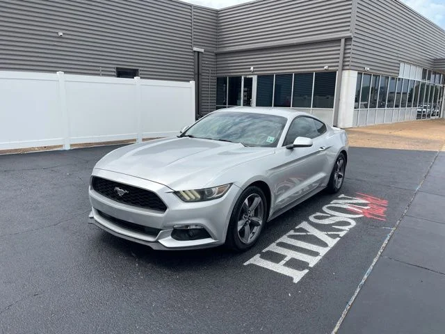 2015 Ford Mustang V6 Coupe's photo