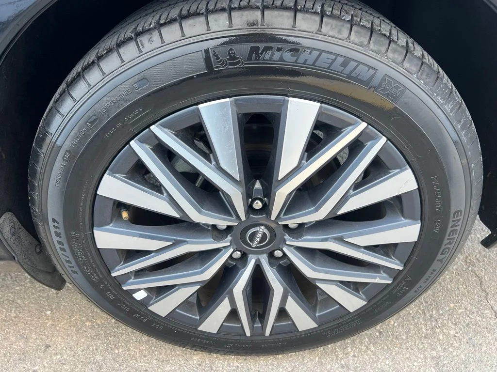 Used 2025 Black Nissan 2.5 SV image 34