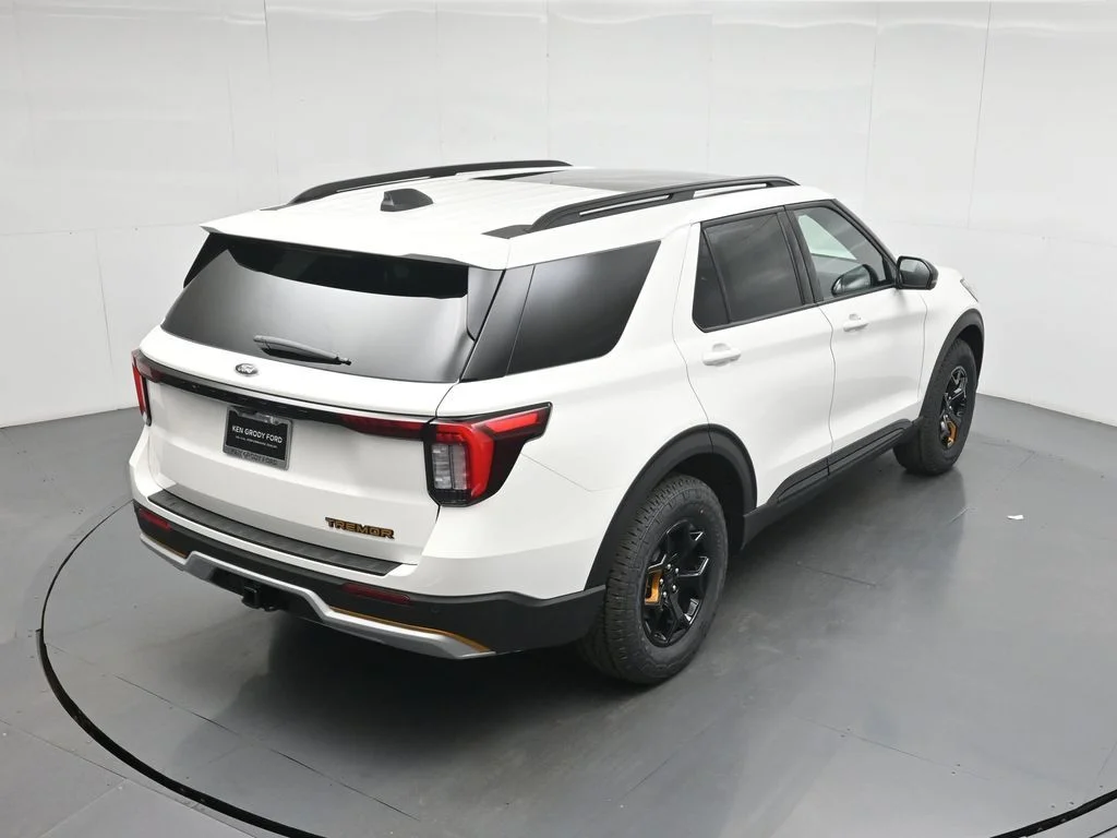 2026 Ford Explorer Tremor - Photo 37