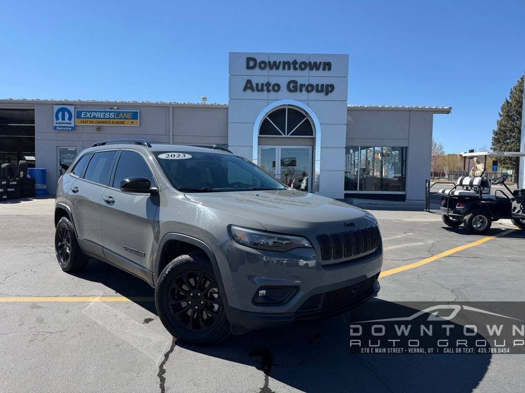 2023 Jeep Cherokee Altitude Lux