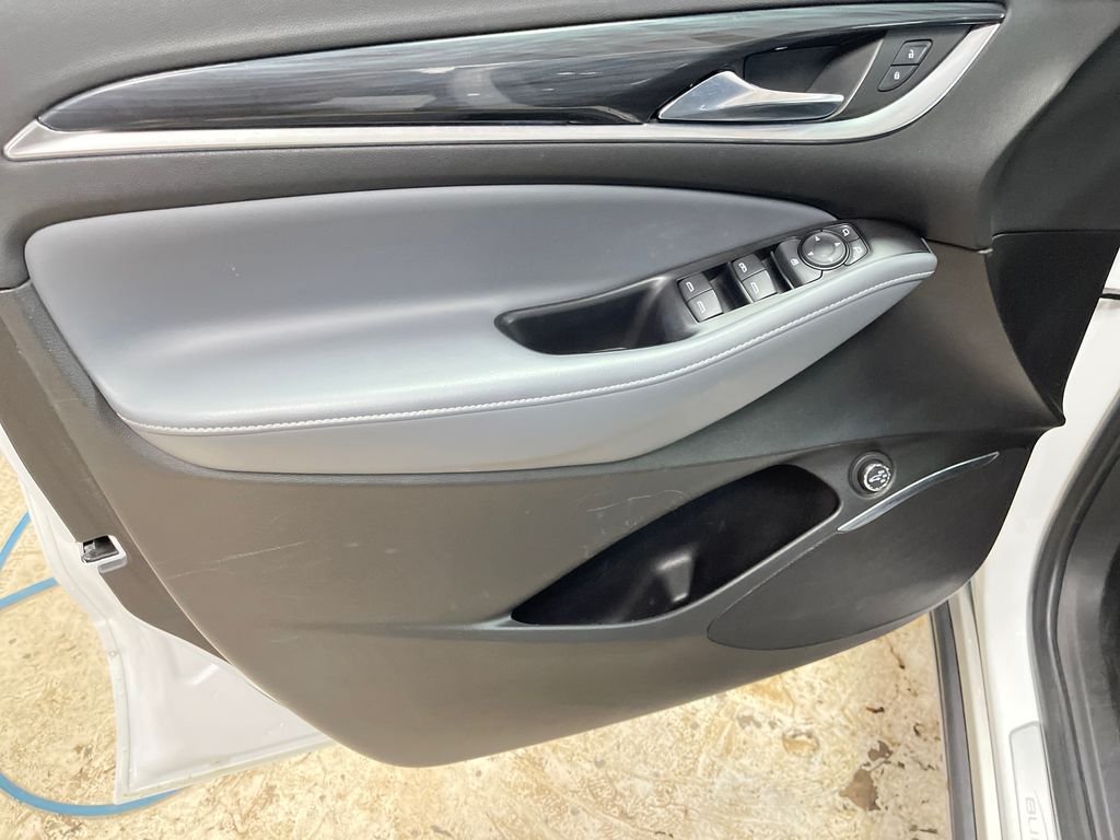 Used 2020 White Buick Essence image 15