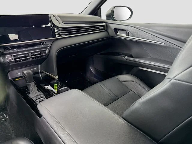 Certified Used 2025  Toyota XSE image 24