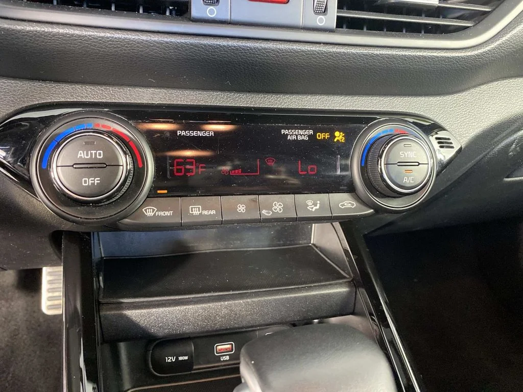 Used 2024 White Kia GT-Line image 20