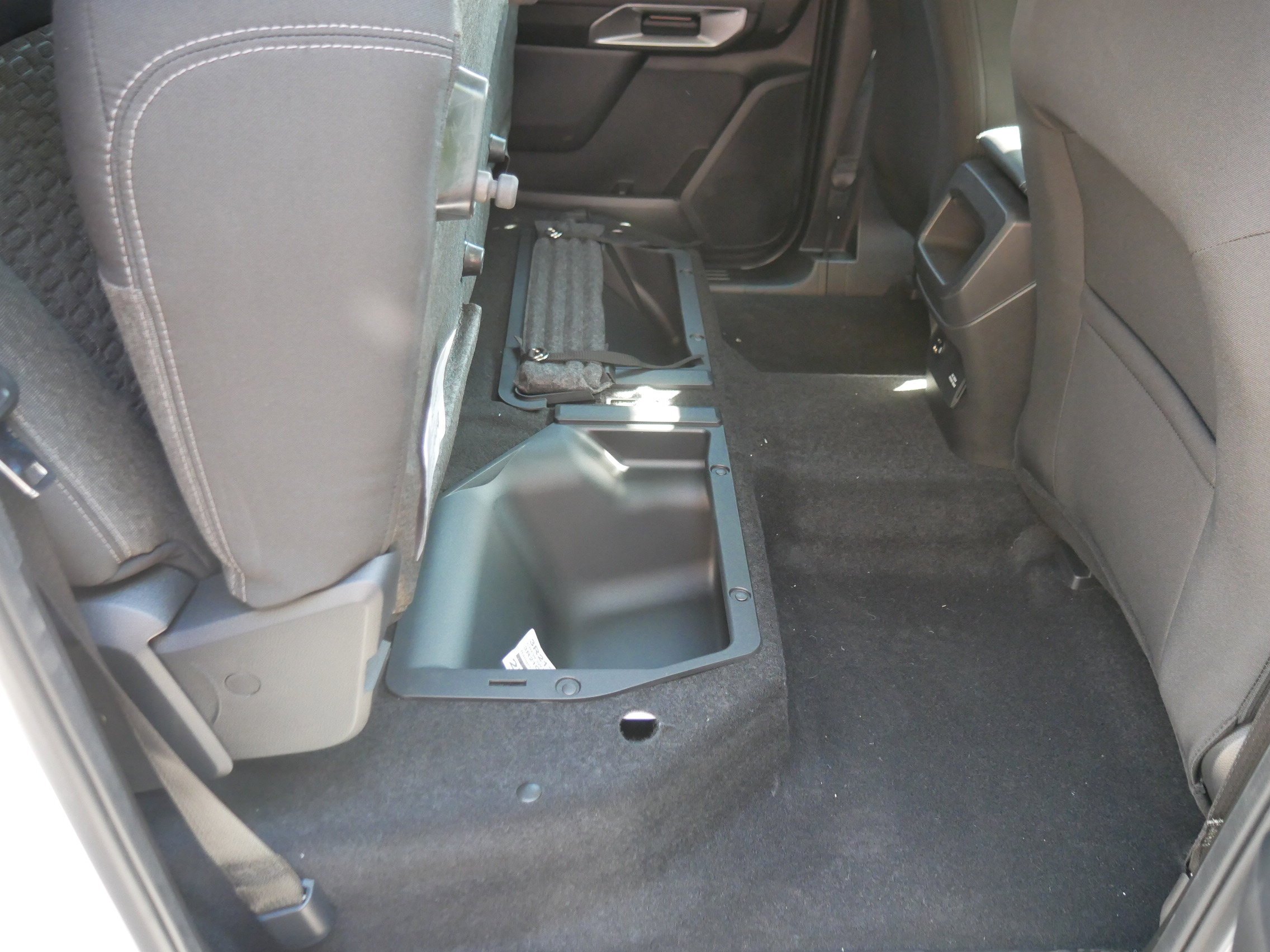 New 2025 Oxford White Ford XLT image 31