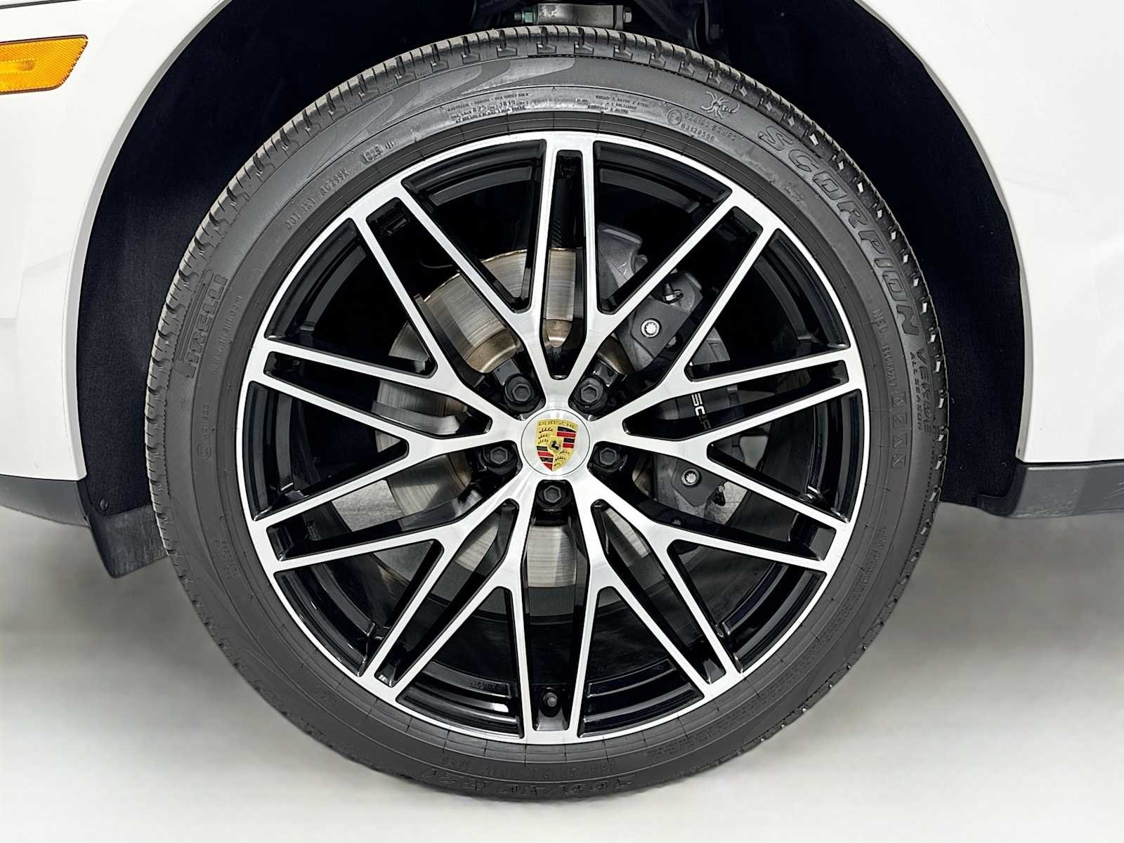 Certified Used 2025 Chalk Porsche  image 32