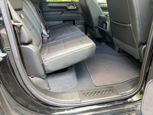 Used 2024 Black Chevrolet High Country image 15