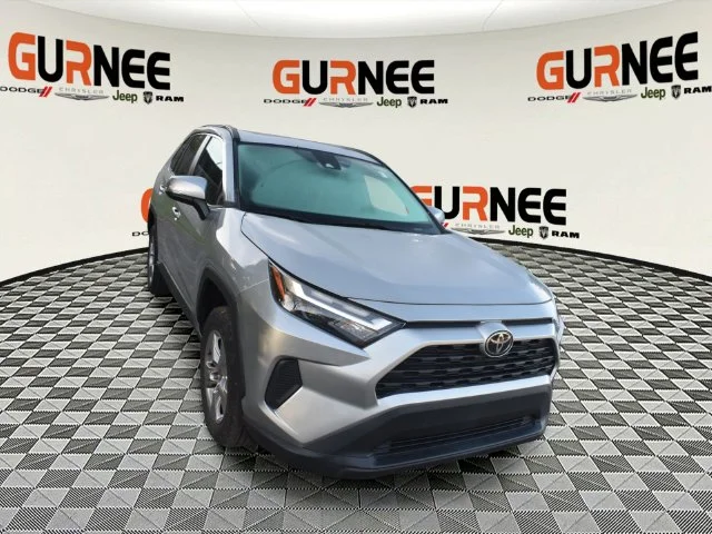 Used 2023  Toyota XLE image 10
