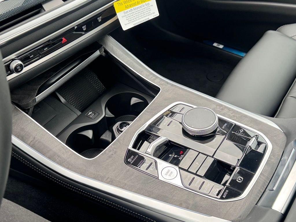 2026 BMW X5 50e - Photo 11