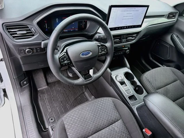 Used 2023 White Ford Active image 9