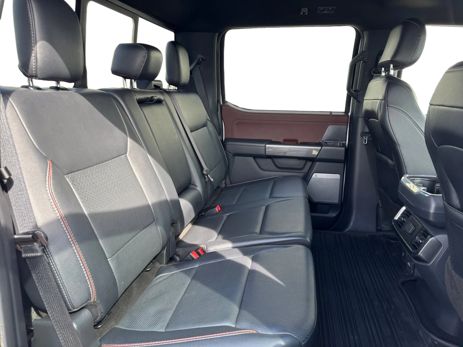 Used 2023 White Ford LARIAT image 18