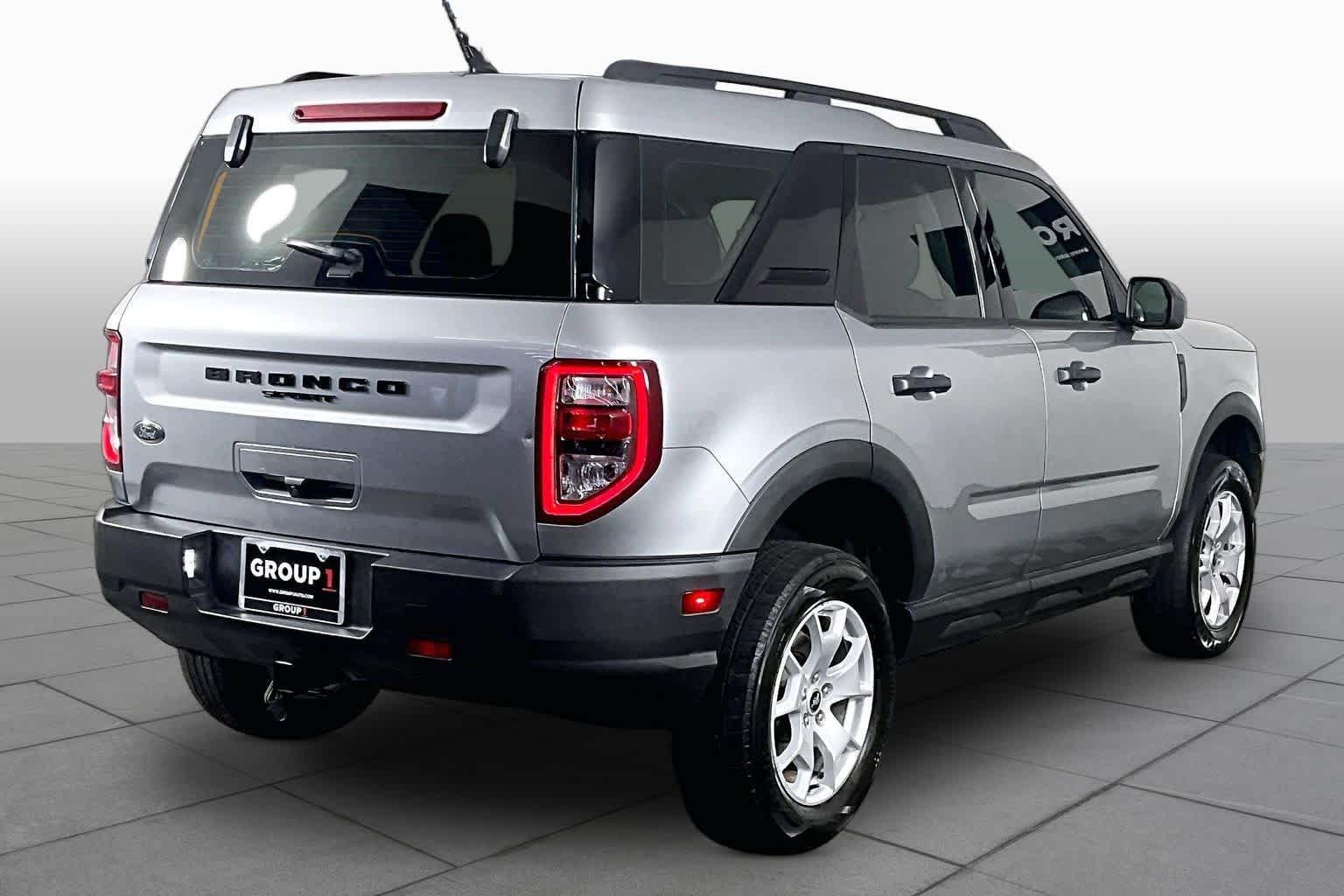 Used 2021 Iconic Silver Ford Base image 12