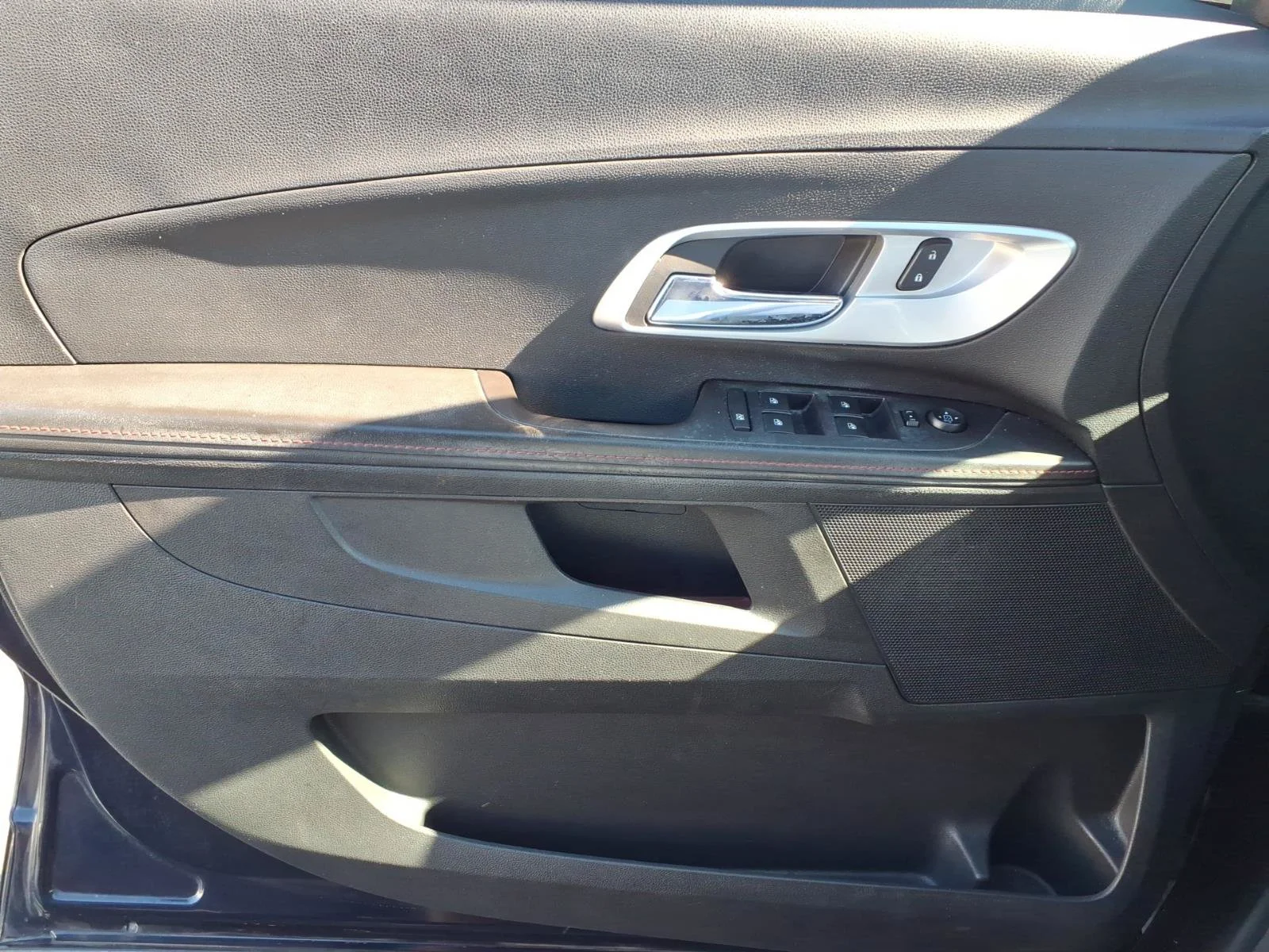 Used 2015 Blue Velvet Metallic Chevrolet LT image 20