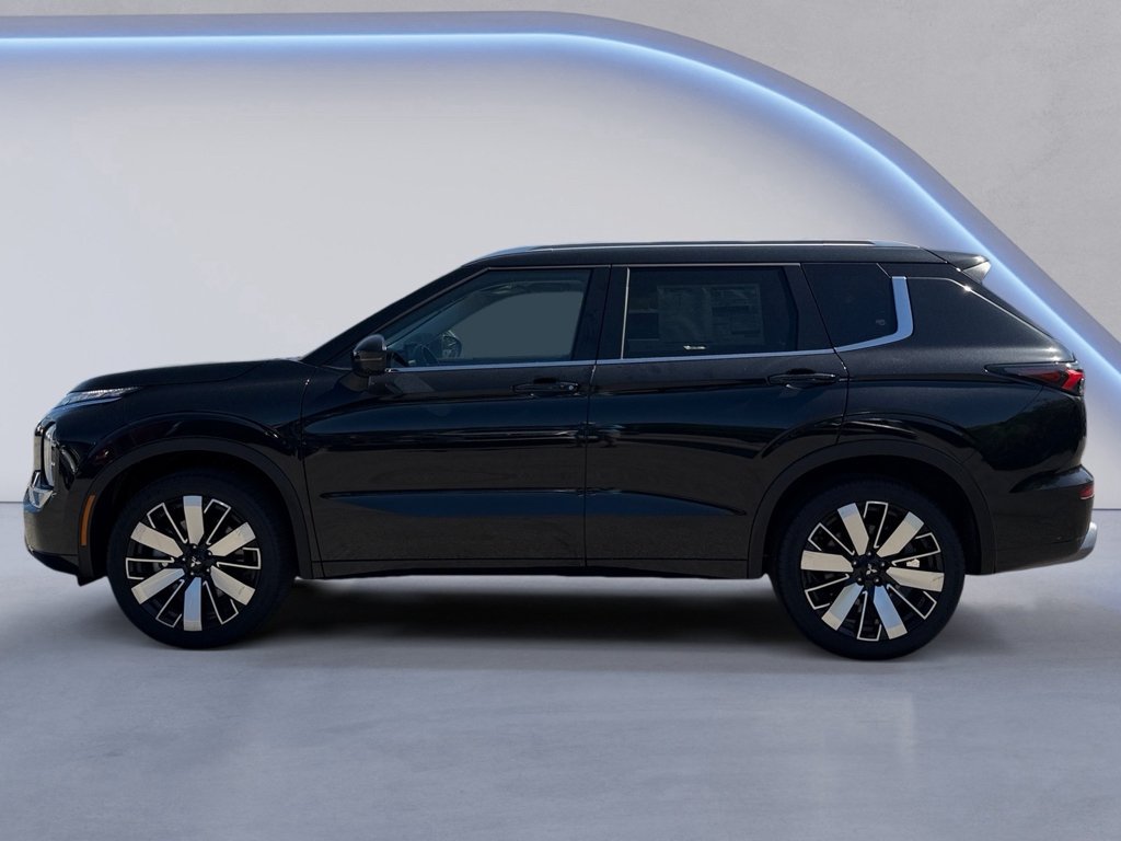 New 2026 Black Diamond Mitsubishi SE image 6