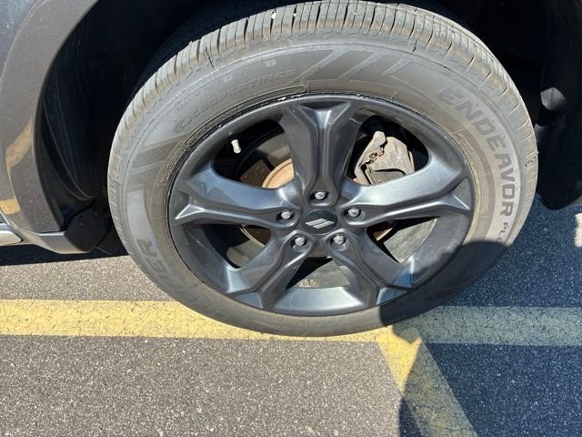 Used 2019 Granite Crystal Metallic Clearcoat Dodge Crossroad image 6