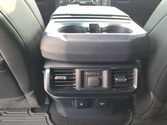 2023 Ford F-150 Raptor - Photo 17
