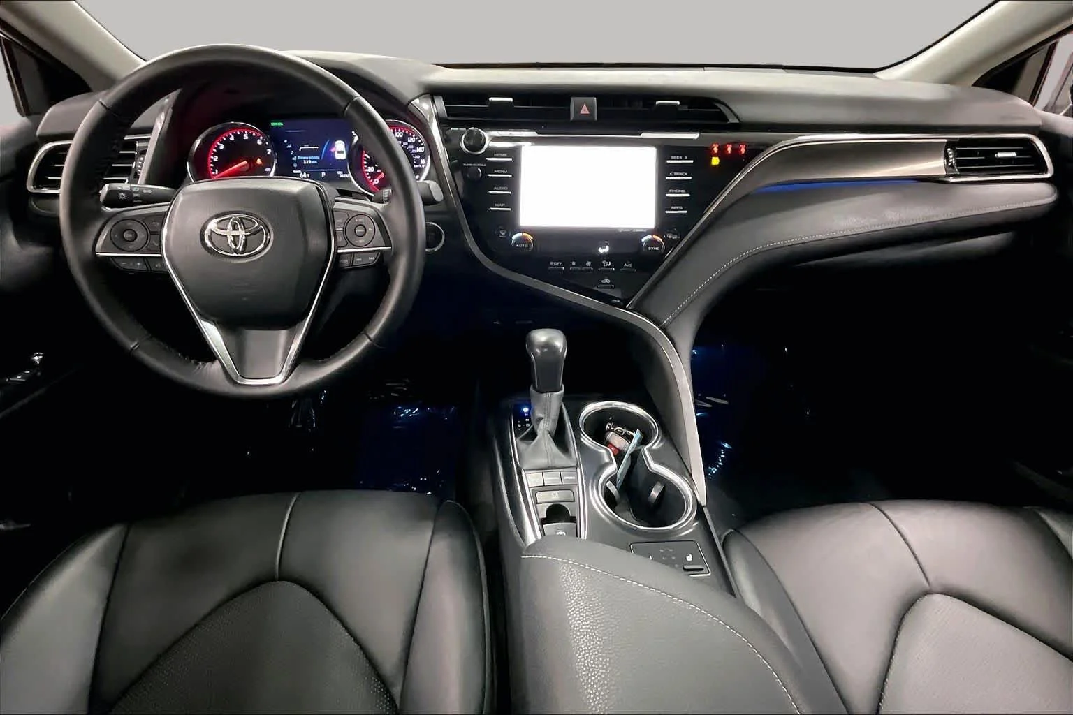Used 2020 Galactic Aqua Mica Toyota XSE image 15