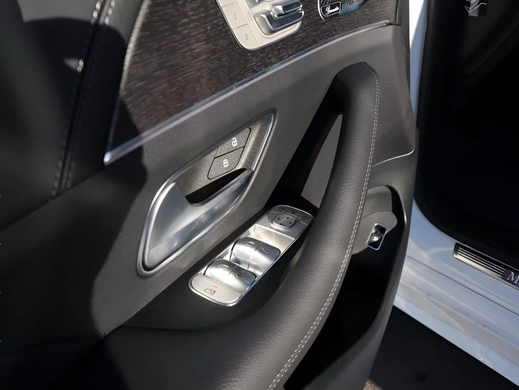 New 2026 MANUFAKTUR Moonlight White Metallic Mercedes-Benz GLE 350 image 25