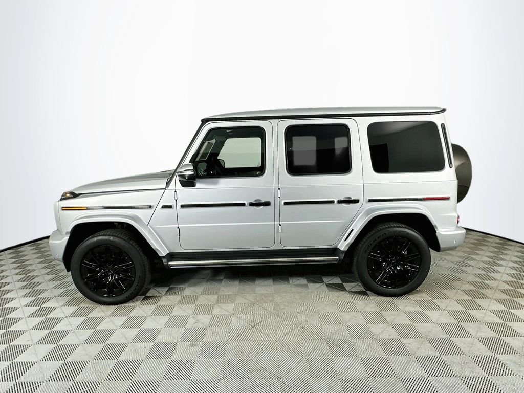 New 2027 Iridium Silver Mercedes-Benz G 580 image 4