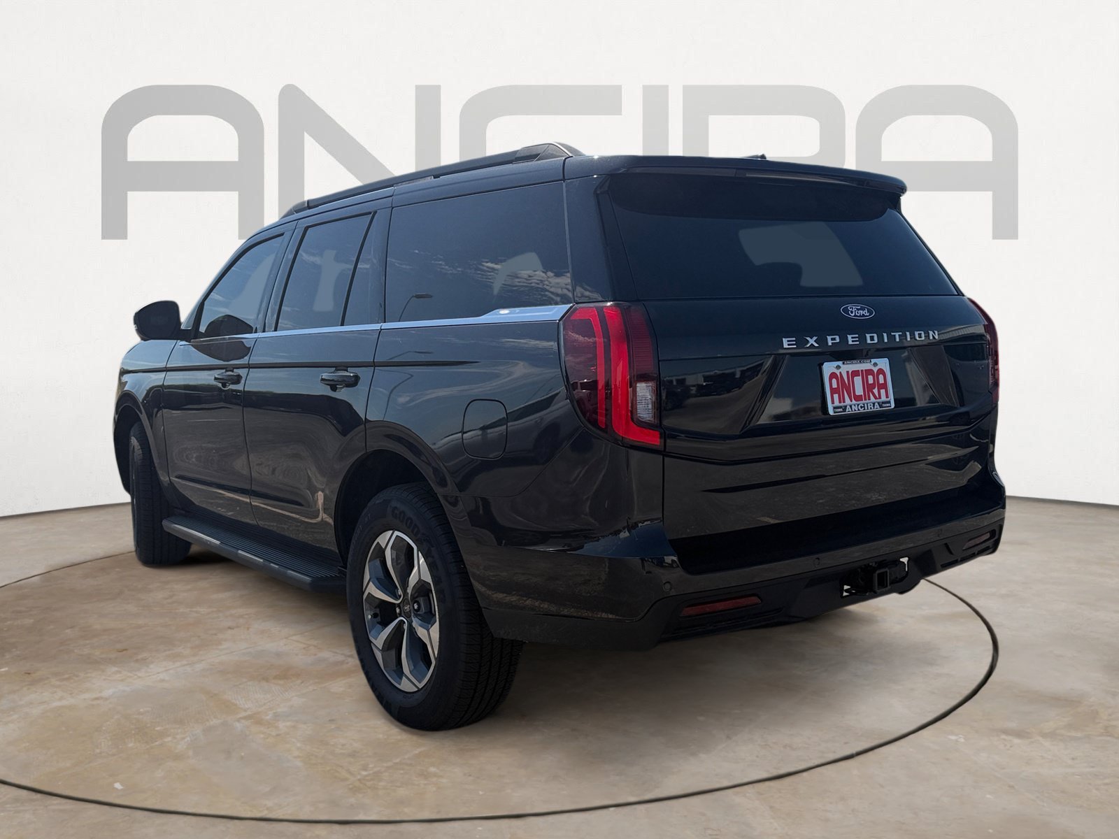 Used 2027 Gray Metallic Ford Active image 5