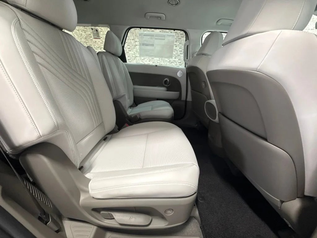 New 2027 Creamy White Pearl Hyundai SEL image 13
