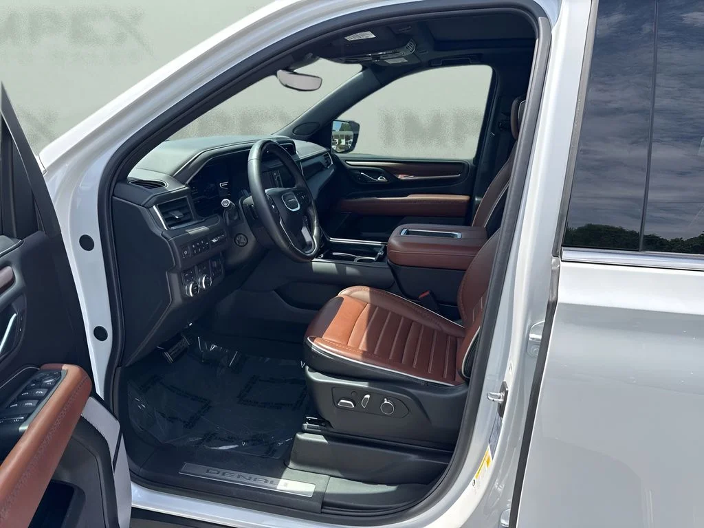 Used 2024 White GMC Denali Ultimate image 9