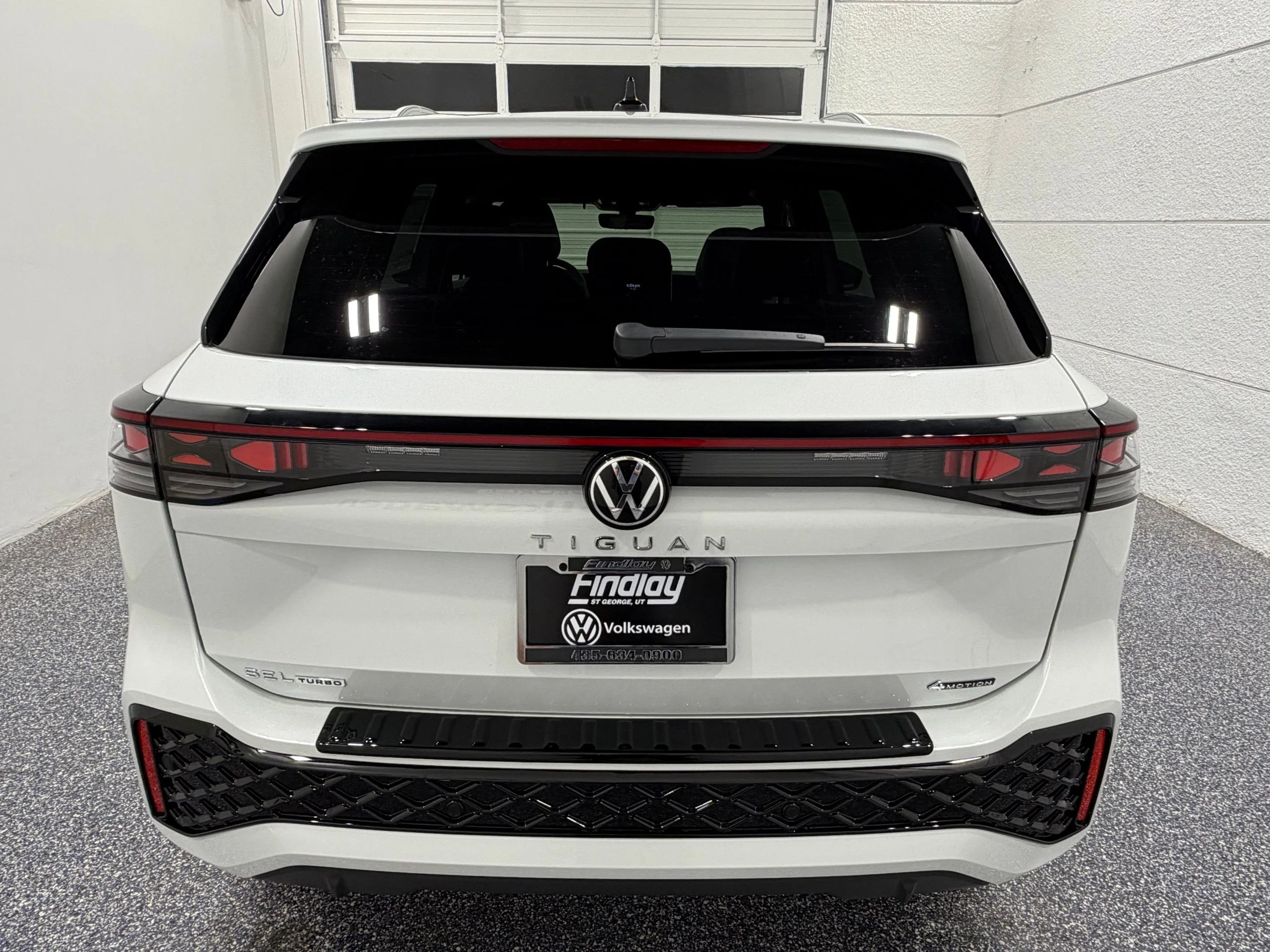 New 2026 White Volkswagen SEL R-Line Turbo image 5