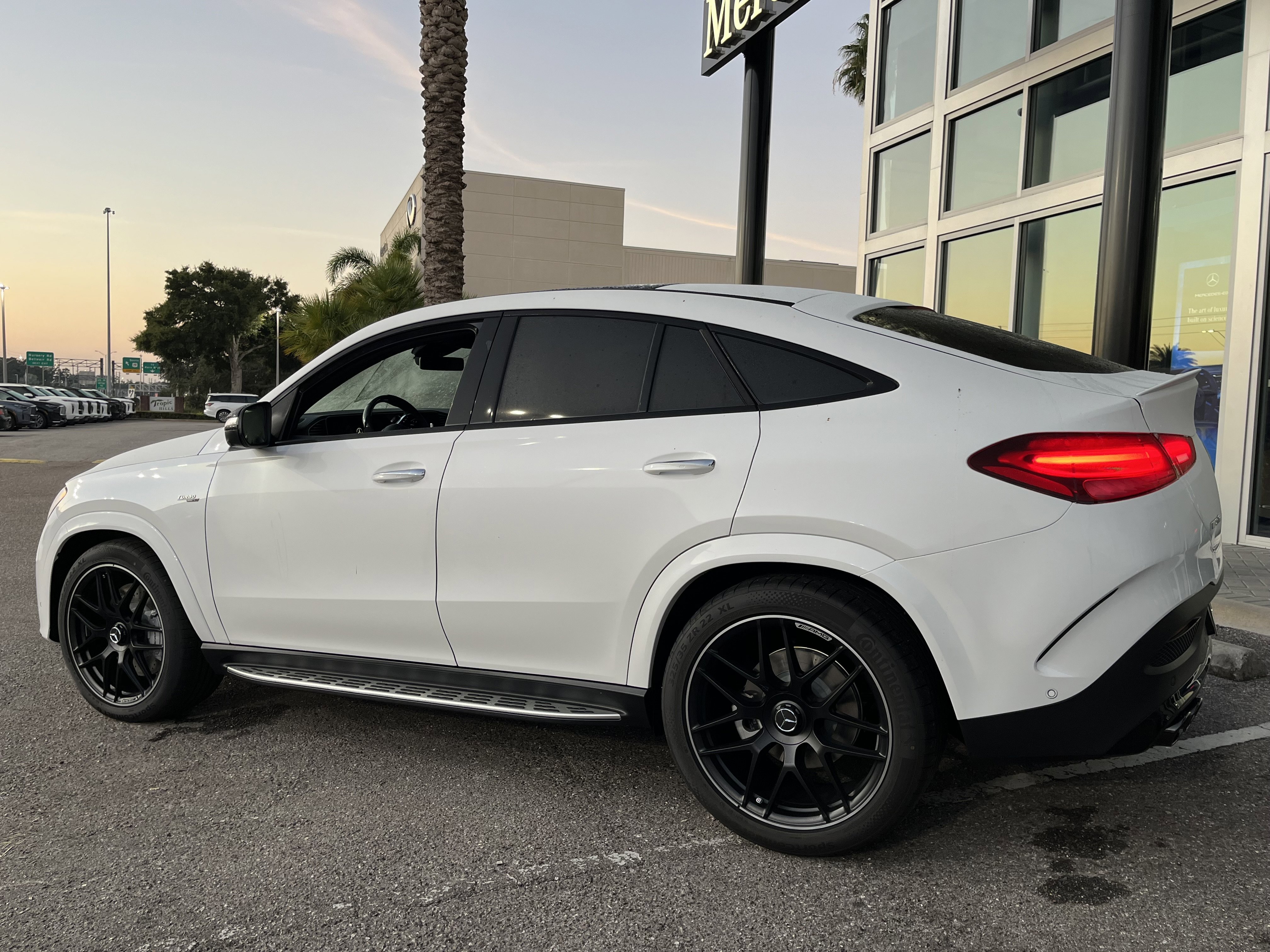 New 2026 MANUFAKTUR Moonlight White Metallic Mercedes-Benz AMG® GLE 53 image 36