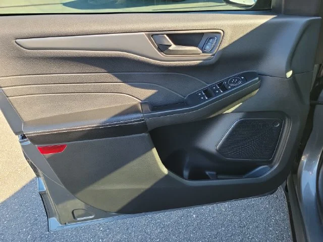 Used 2023 Gray Metallic Ford Active image 19