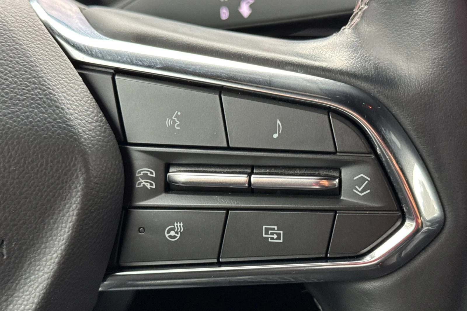 2025 Chevrolet Silverado EV LT - Photo 27
