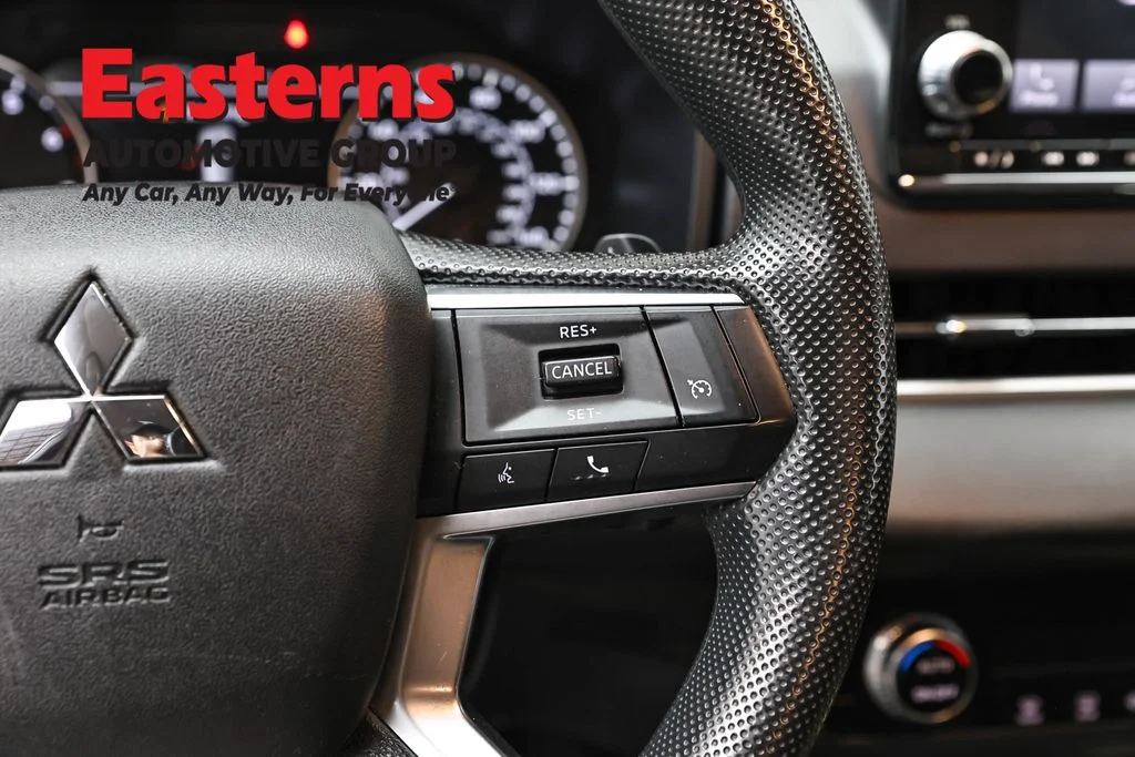 Used 2024 Red Mitsubishi ES image 16