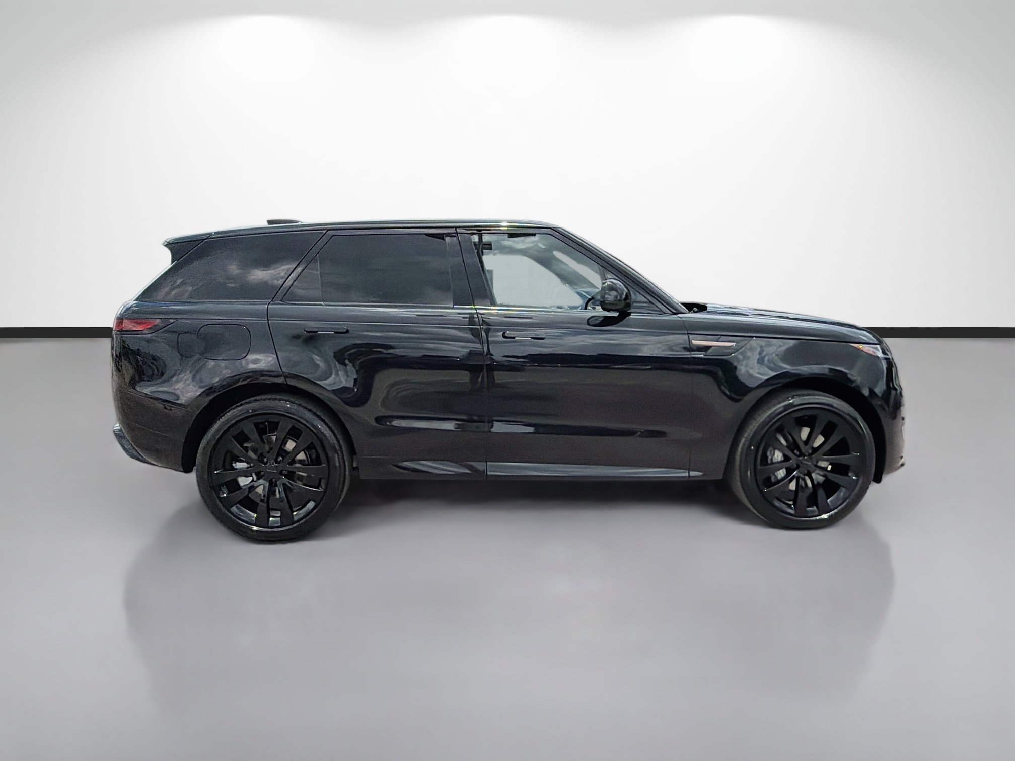 New 2026 Santorini Black LAND ROVER Dynamic SE image 6