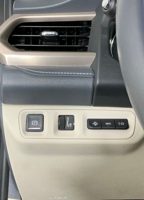 Used 2020 Black GMC Denali image 9