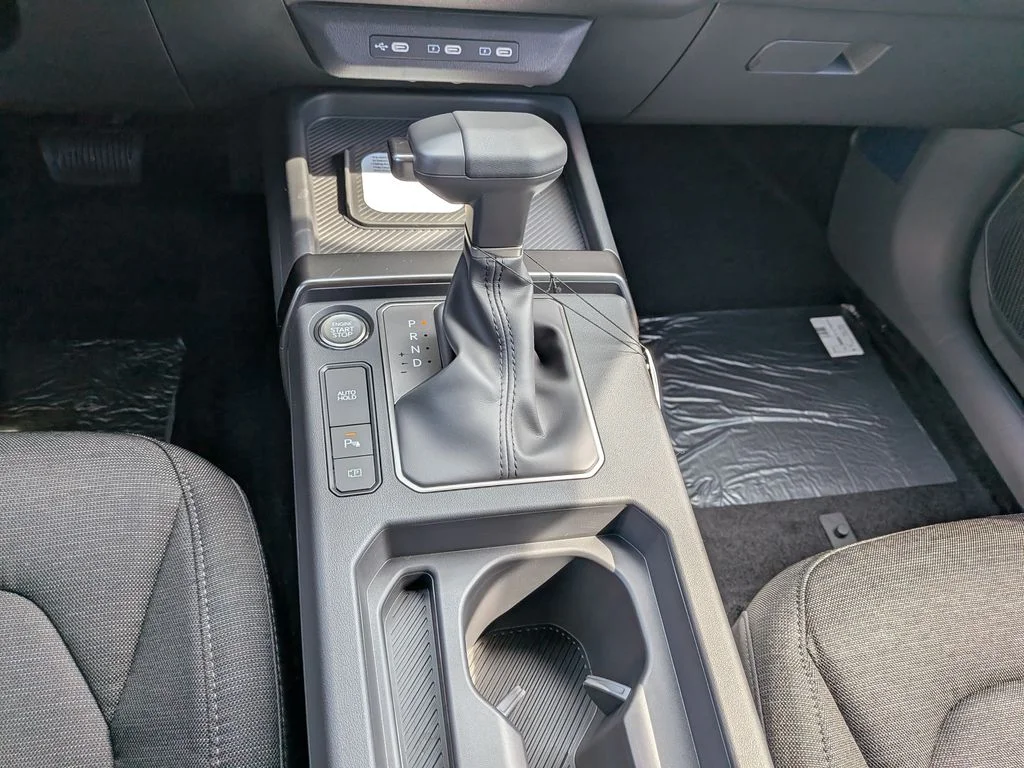 New 2027 Snow White Pearl Kia S image 45