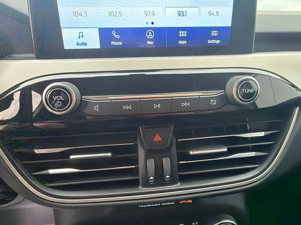 Used 2020 White Ford SEL image 21