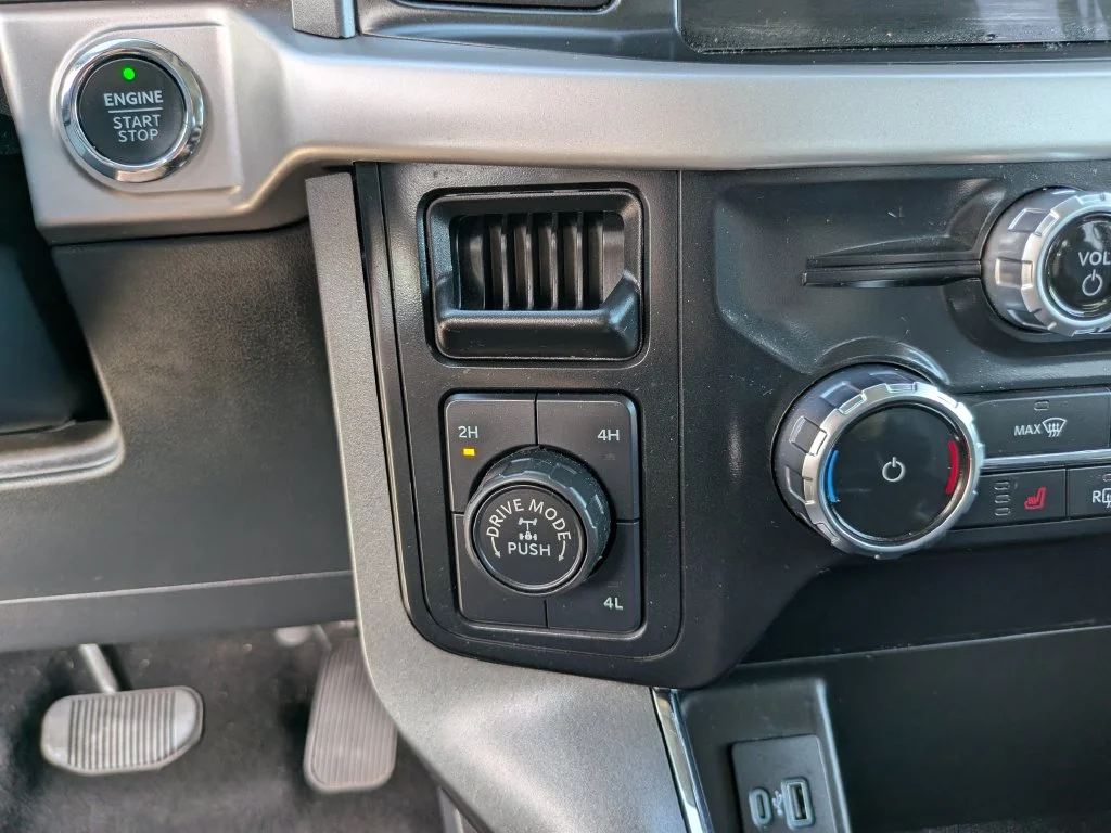 Used 2023 Antimatter Blue Metallic Ford XLT image 29