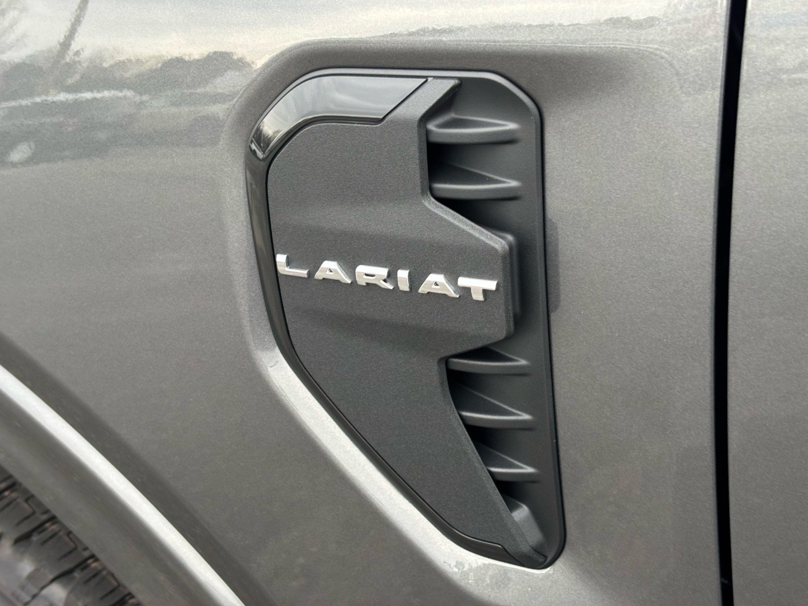 New 2025 Carbonized Gray Metallic Ford LARIAT® image 6