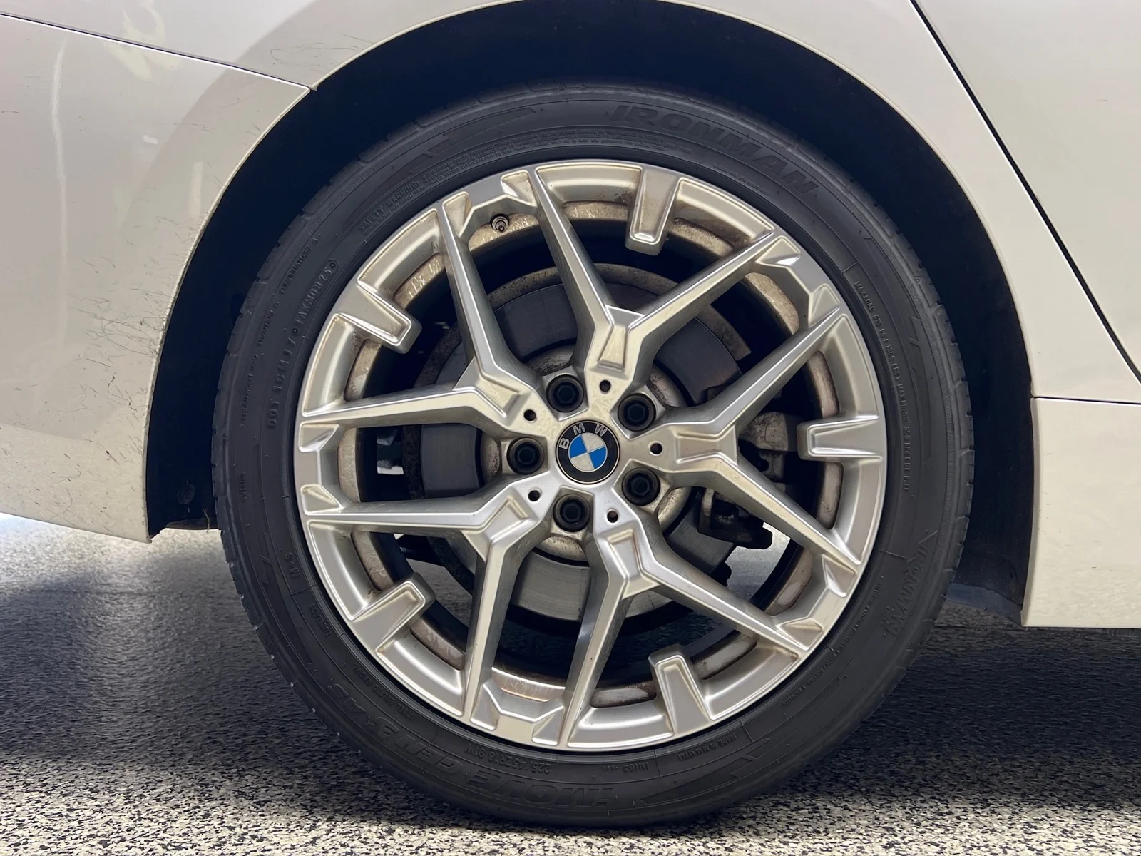 Used 2025 Alpine White (300) BMW 330i image 27
