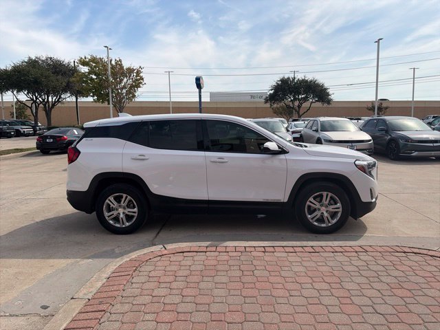 Used 2020 Summit White GMC SLE image 4