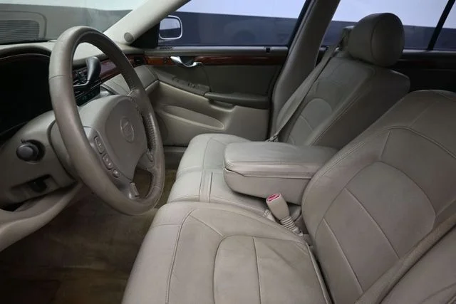 Used 2004 White Lightning Cadillac Base image 17