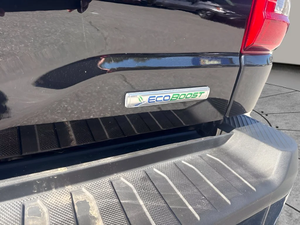 Used 2022 Black Ford Lariat image 31