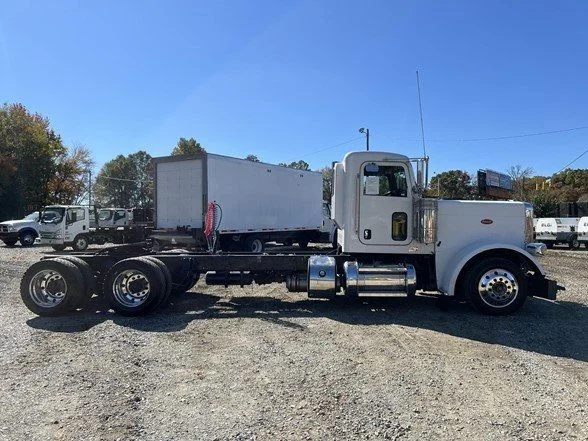 Used 2012 White Peterbilt with 4 Car Cage image 5