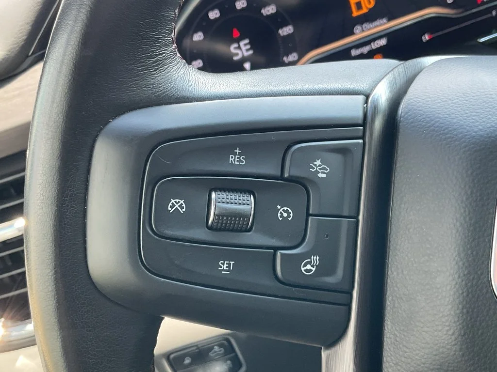 Used 2025 Black GMC AT4X image 21