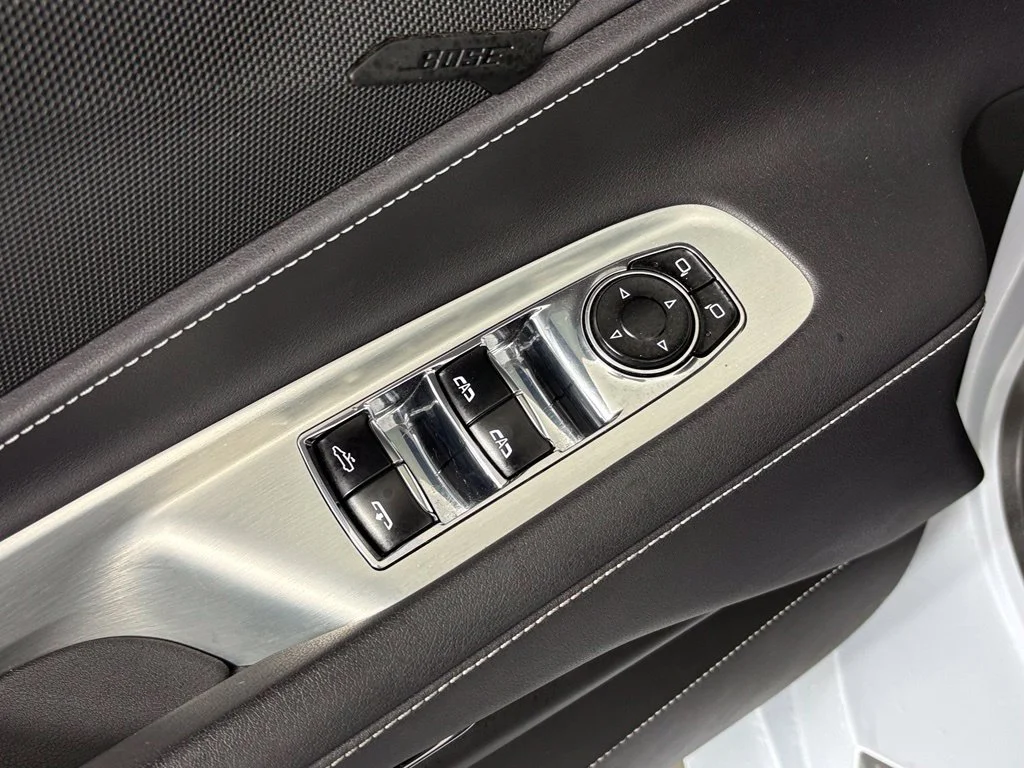 Used 2024 White Chevrolet Stingray image 23