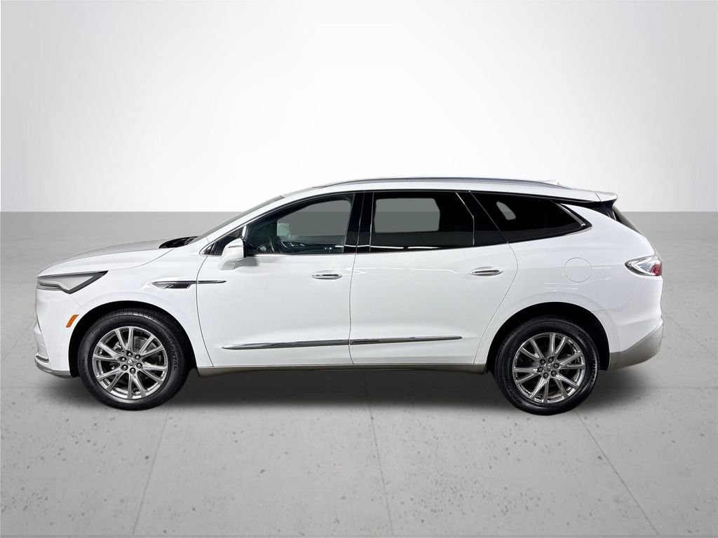 Used 2023 White Buick Essence image 9