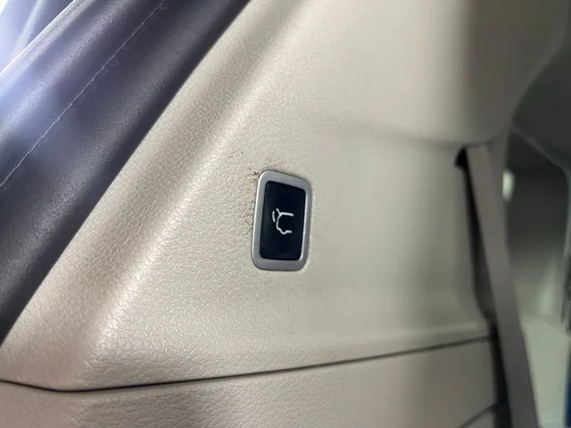 Used 2021 Gray Chrysler Limited image 41